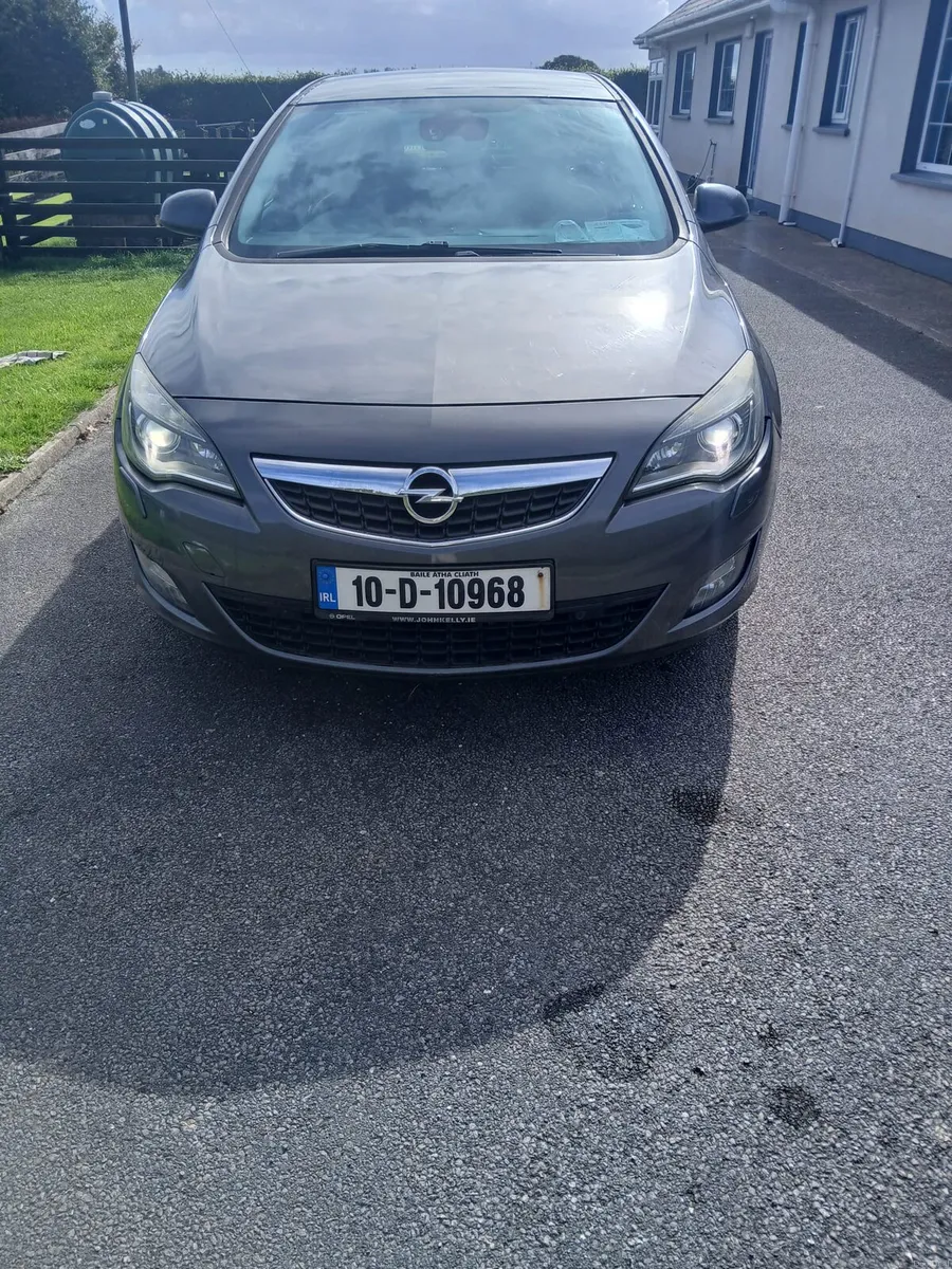 Car - Image 1