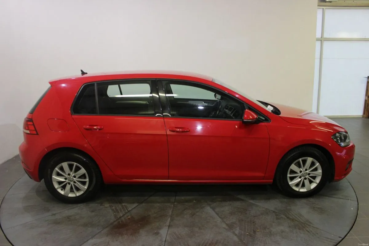 Volkswagen Golf 1.6 TDI 115HP Trendline - TENDER 1 - Image 2
