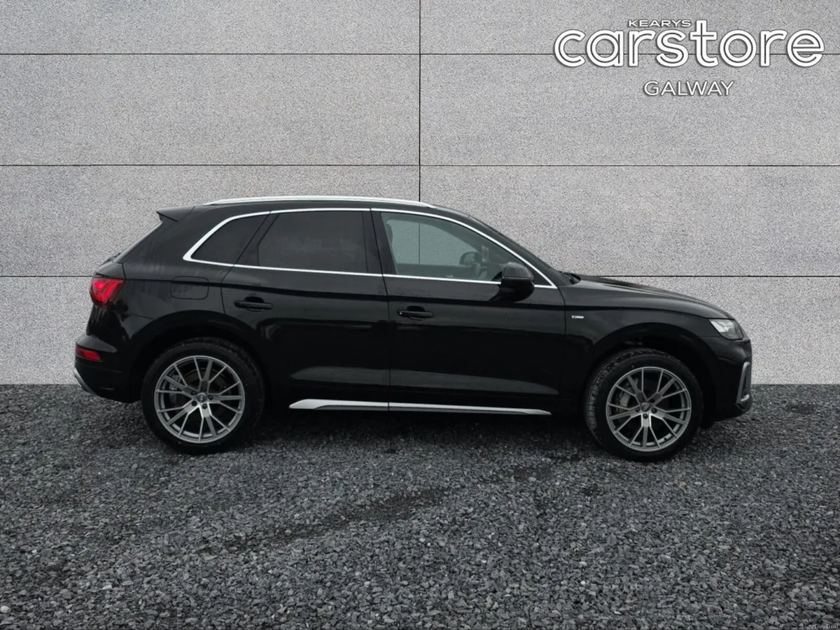 Audi Q5 50 TFSI e S Line 299HP S-T Quattro - Image 2