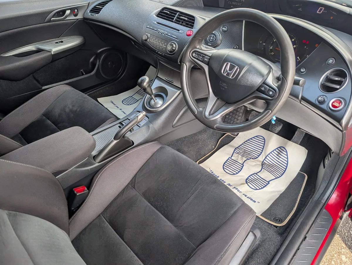 Honda Civic 2012 - Image 2