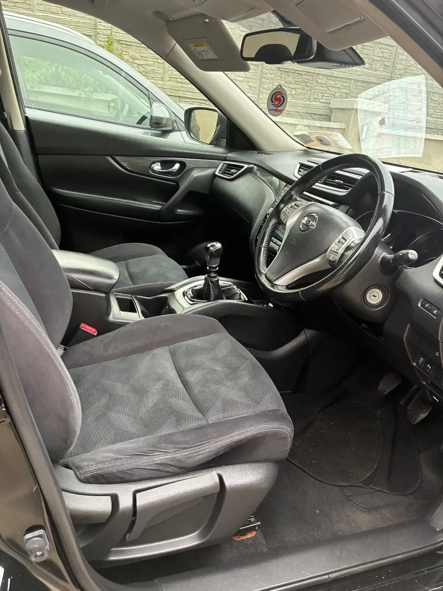2015 Nissan X-Trail 7 seater - Image 5