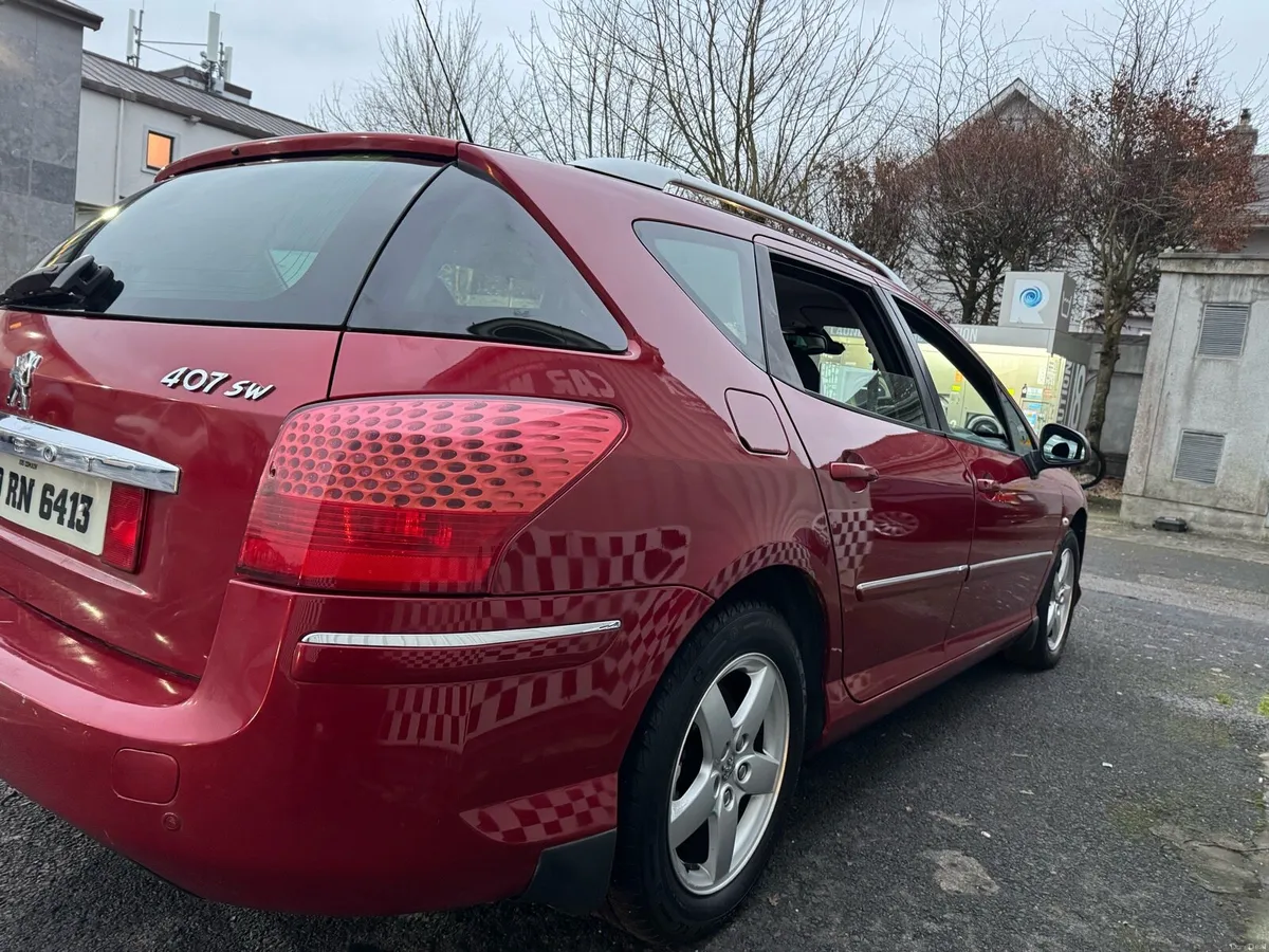 Car - Image 3