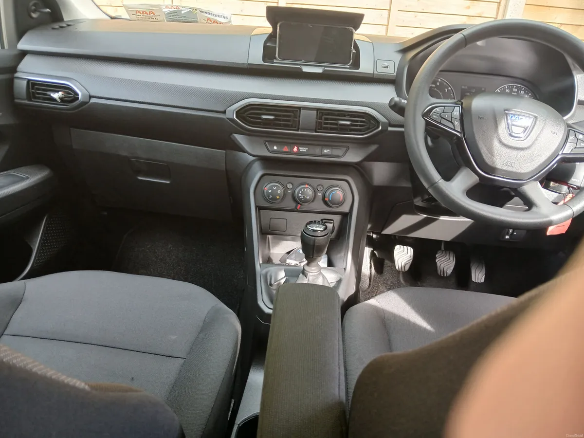 🆕️2022 Dacia Sandero SCE 65 1.0L🆕️ - Image 4