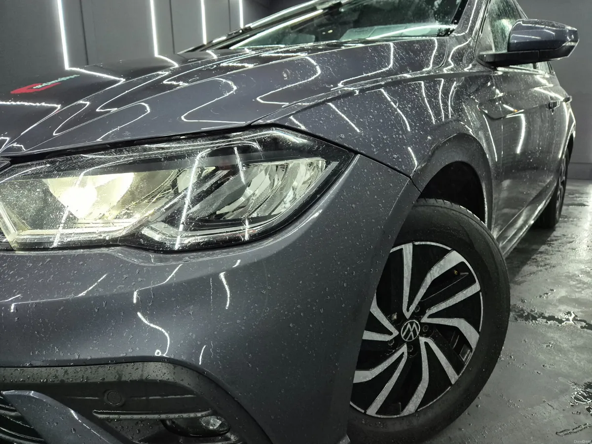 Volkswagen Polo 2023 - Image 2