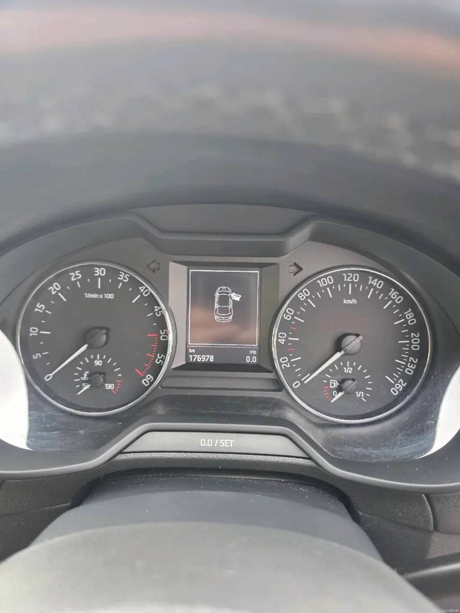 Car - Image 1