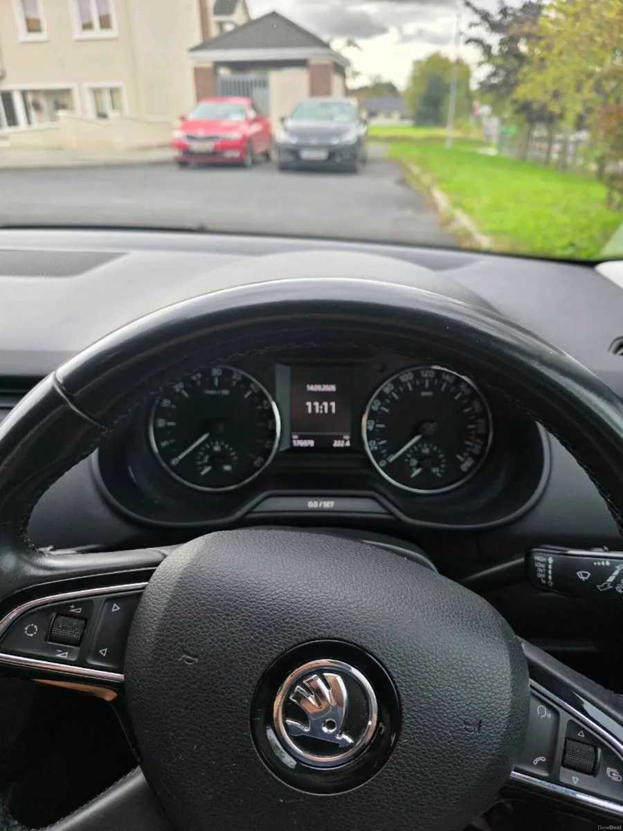 Car - Image 2