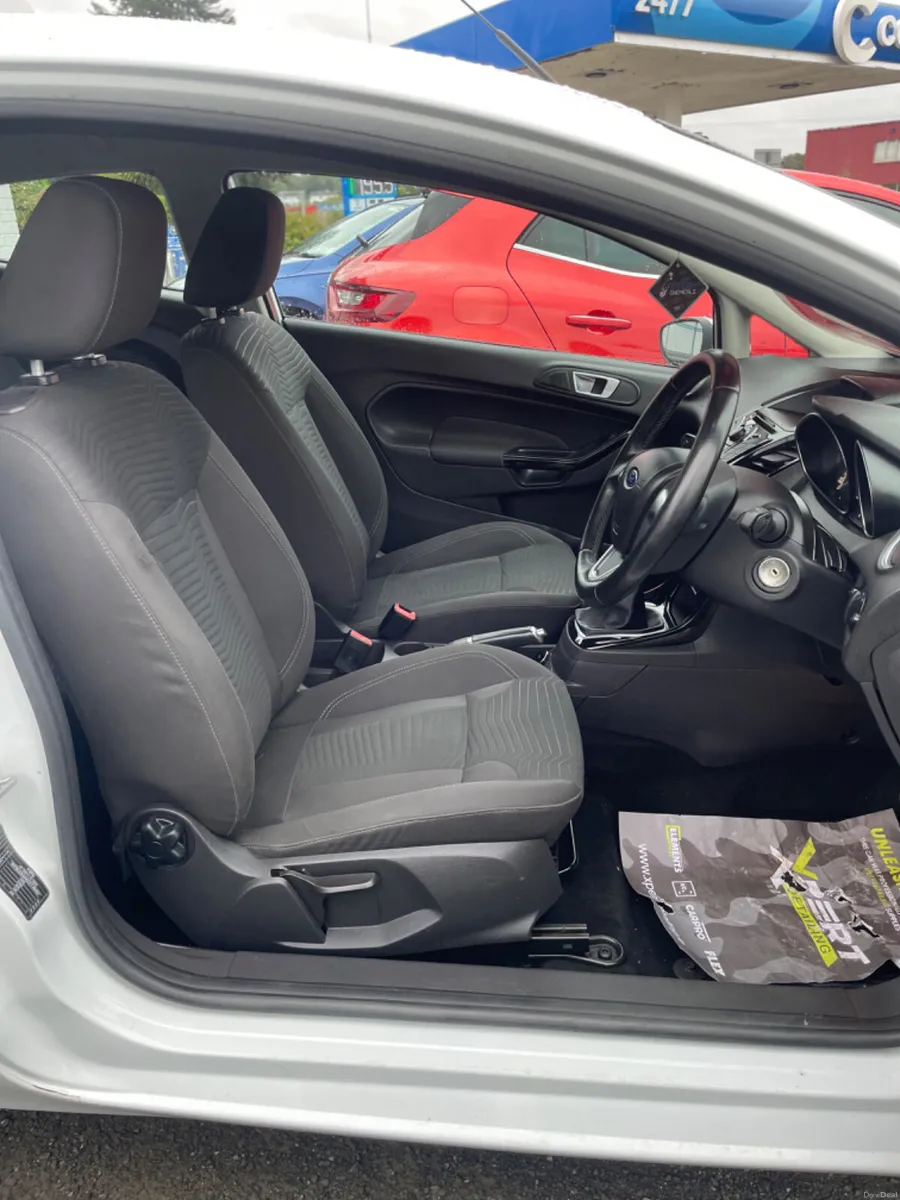 2014 Ford Fiesta 1.0L ZETEC - Image 6