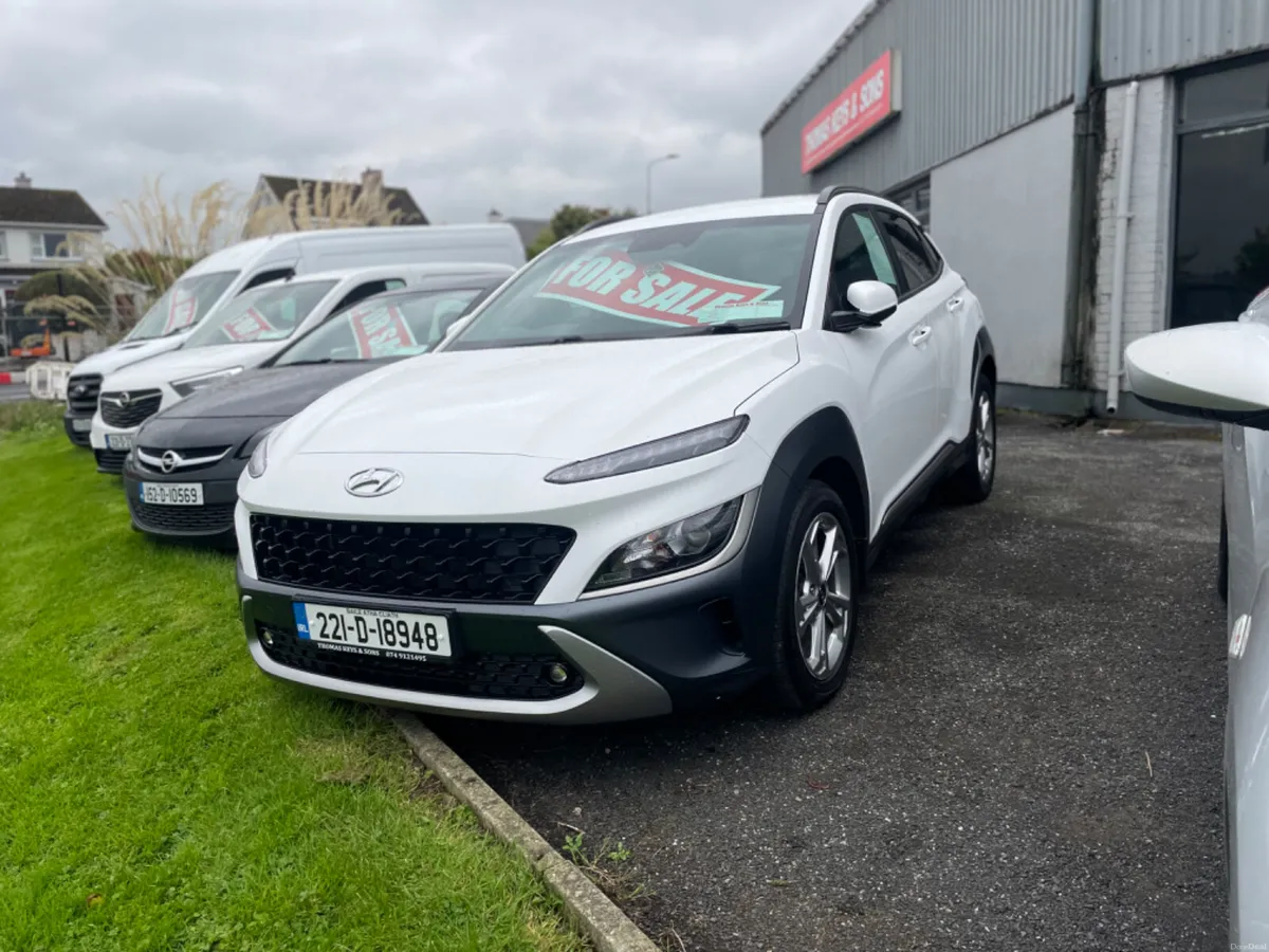 2022 Hyundai KONA  1.0 T-GDI Executive - Image 2