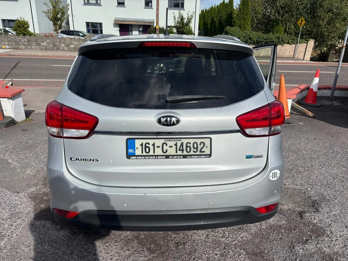 Kia Carens 2016  7  SEATER  LOW  MILEAGE - Image 3