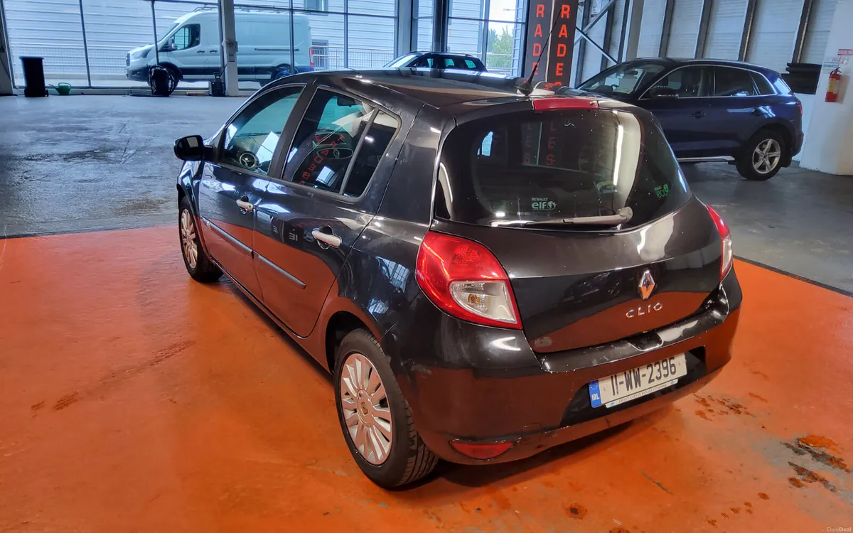 Renault Clio 2011 - Image 5