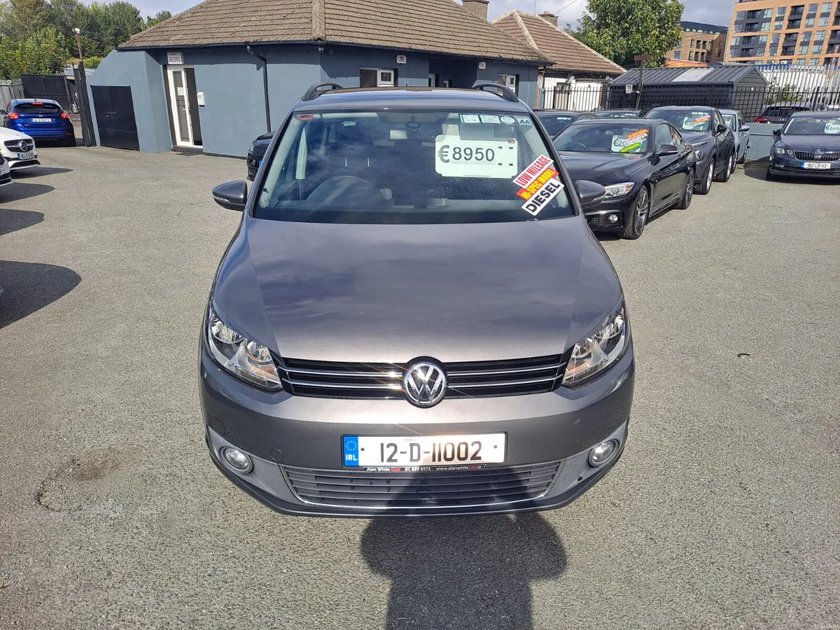 V.W. Touran 2012  1 OWNER/FSH/LOW KM1.6 TDI C-LINE - Image 3