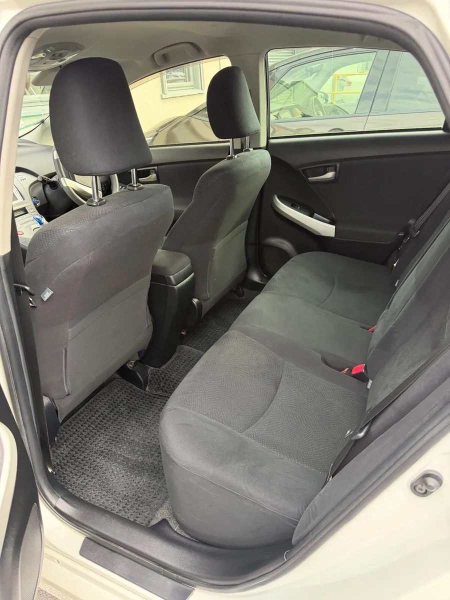 Prius in very good condition - Image 4