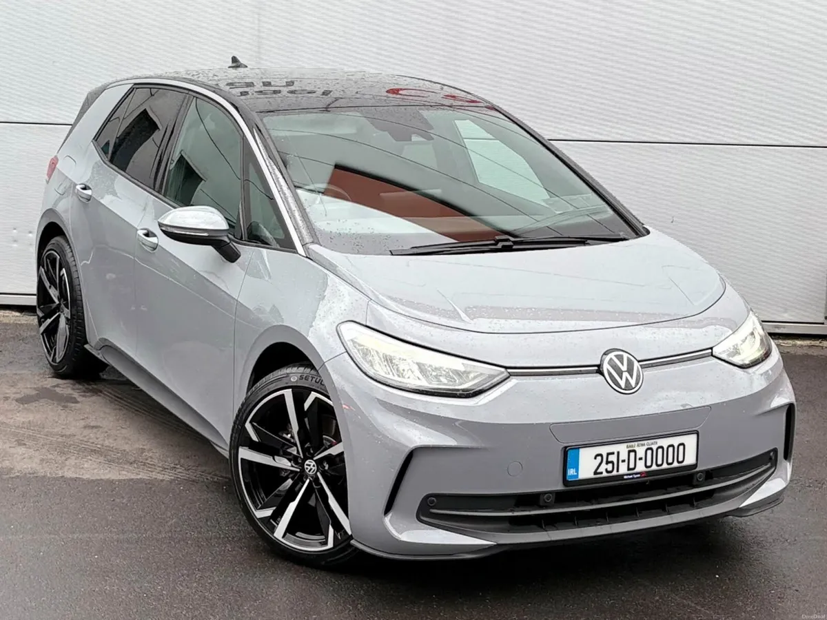 2025 VW id3 Pure 52kwh, Privacy, 19" Alloys - Image 3