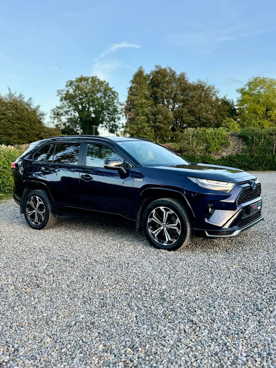 2022 Toyota RAV4 Dynamic Premium PHEV Auto AWD - Image 3