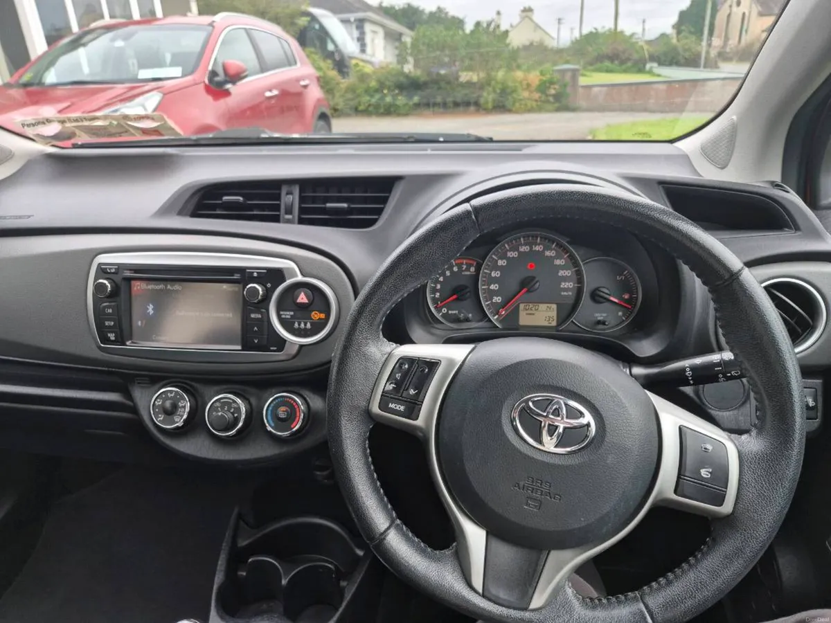 2013 Toyota Yaris - Image 2