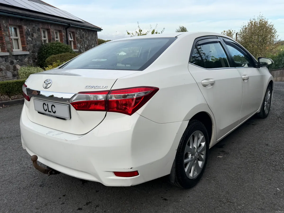 2015 Toyota Corolla 1.4 D4D Luna 4DR - Image 5