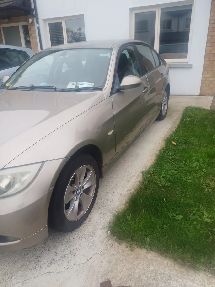 BMW 3-Series 2007 - Image 2
