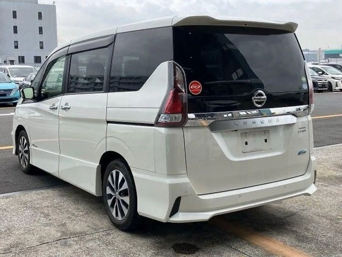 2017 Nissan Serena Highway Star Hybrid – ProPILOT - Image 3