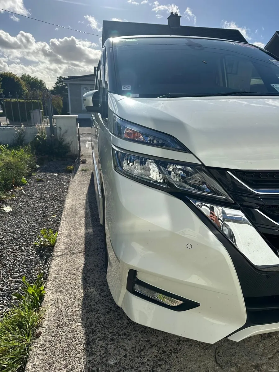 2017 Nissan Serena Highway Star Hybrid – ProPILOT - Image 4