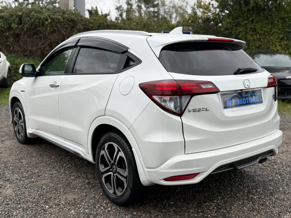 2015 Honda Vezel 1.5 HYBRID AUTO - Image 5