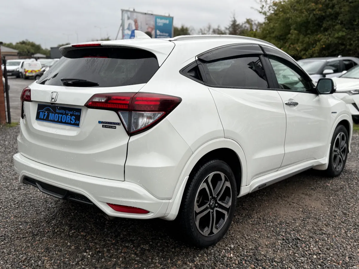2015 Honda Vezel 1.5 HYBRID AUTO - Image 3