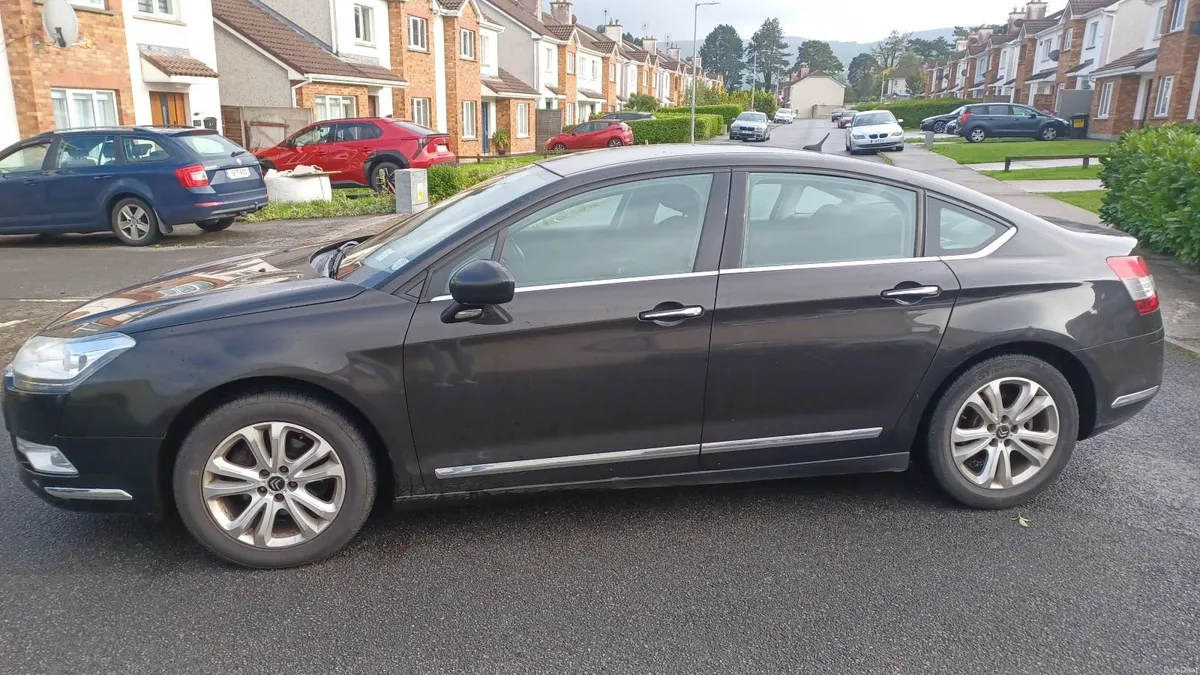 13 Citroen C5 Automatic NEW NCT 8/27 ..TAX 9/27 - Image 1