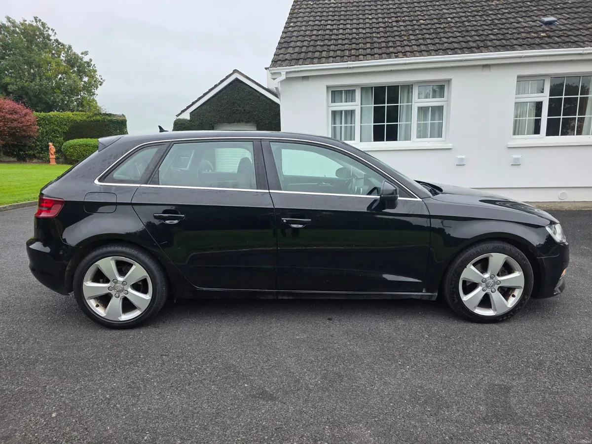 AUDI A3 1.6 TDI SPORTBACK - Image 2