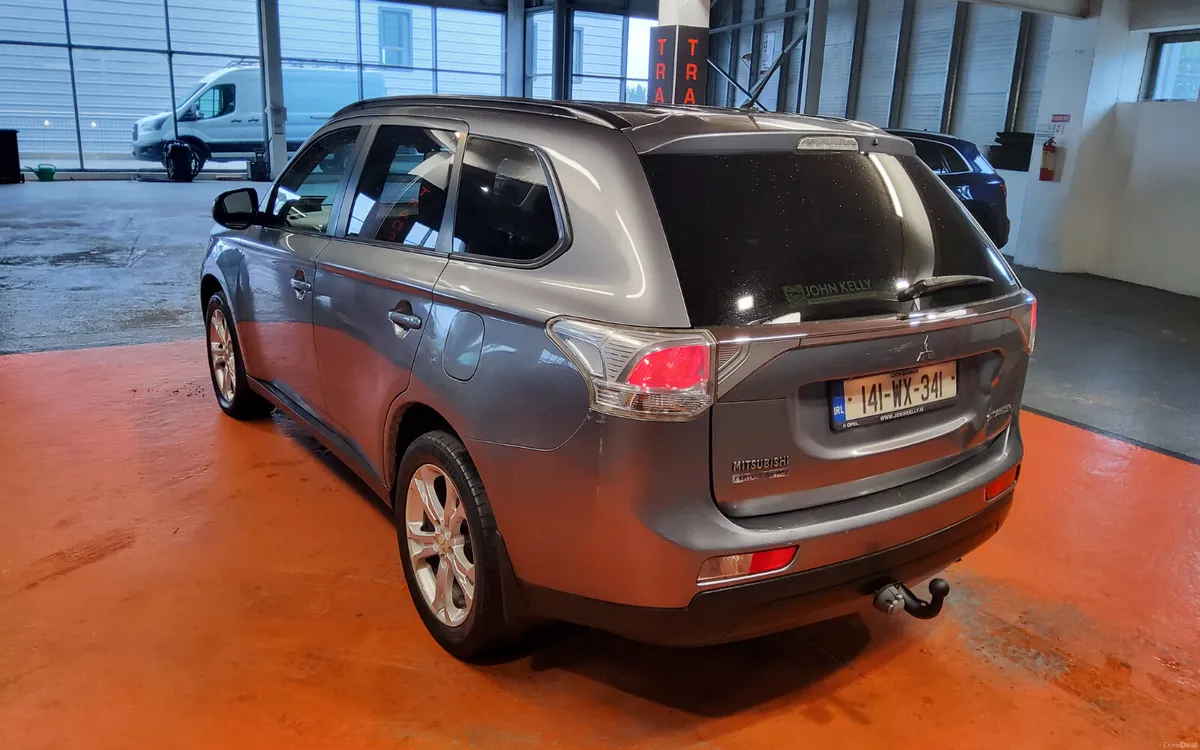 Mitsubishi Outlander 2014 - Image 4