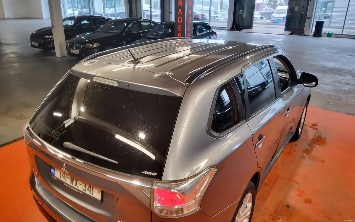 Mitsubishi Outlander 2014 - Image 2