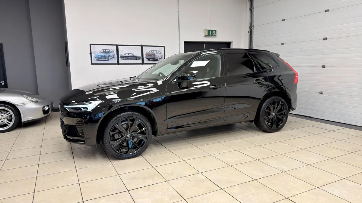 Volvo XC60 T6 AWD Plus Black Edition - Image 5