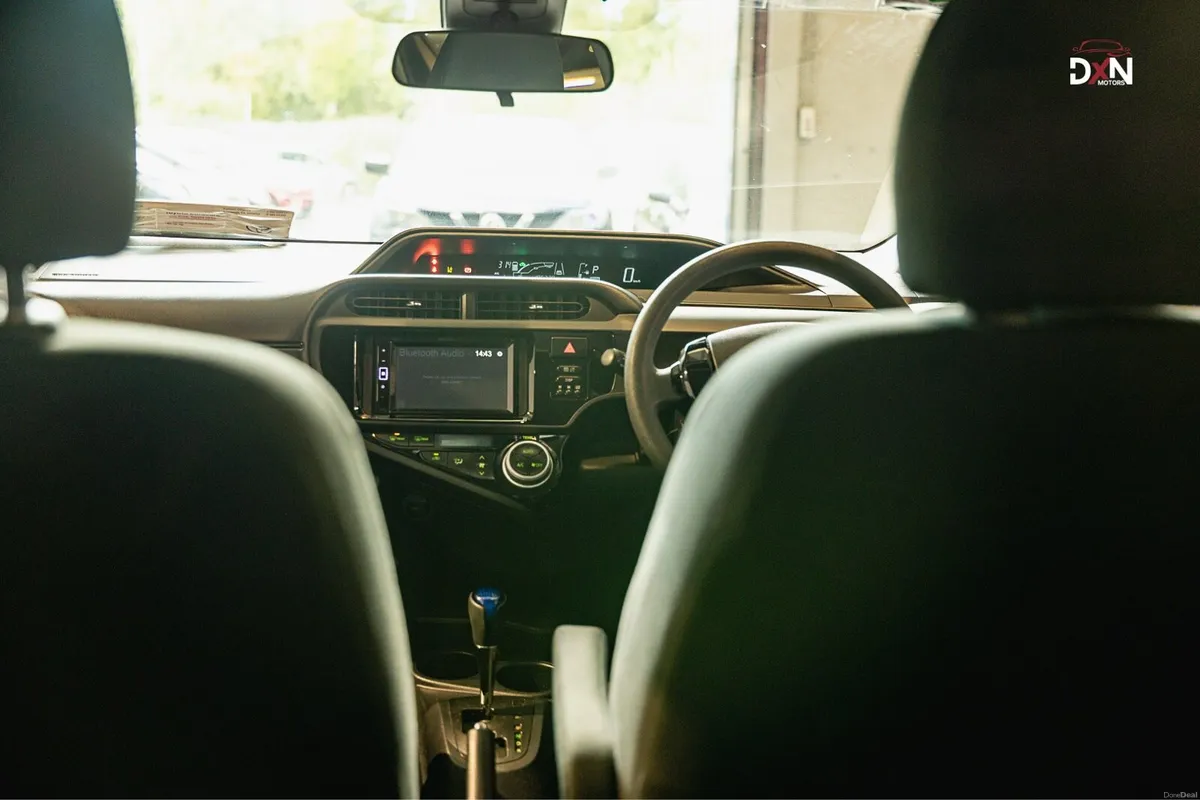 Toyota Aqua 2016 - Image 3