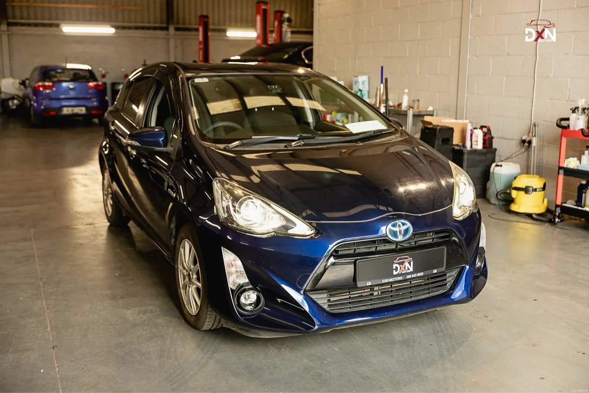 Toyota Aqua 2016 - Image 5