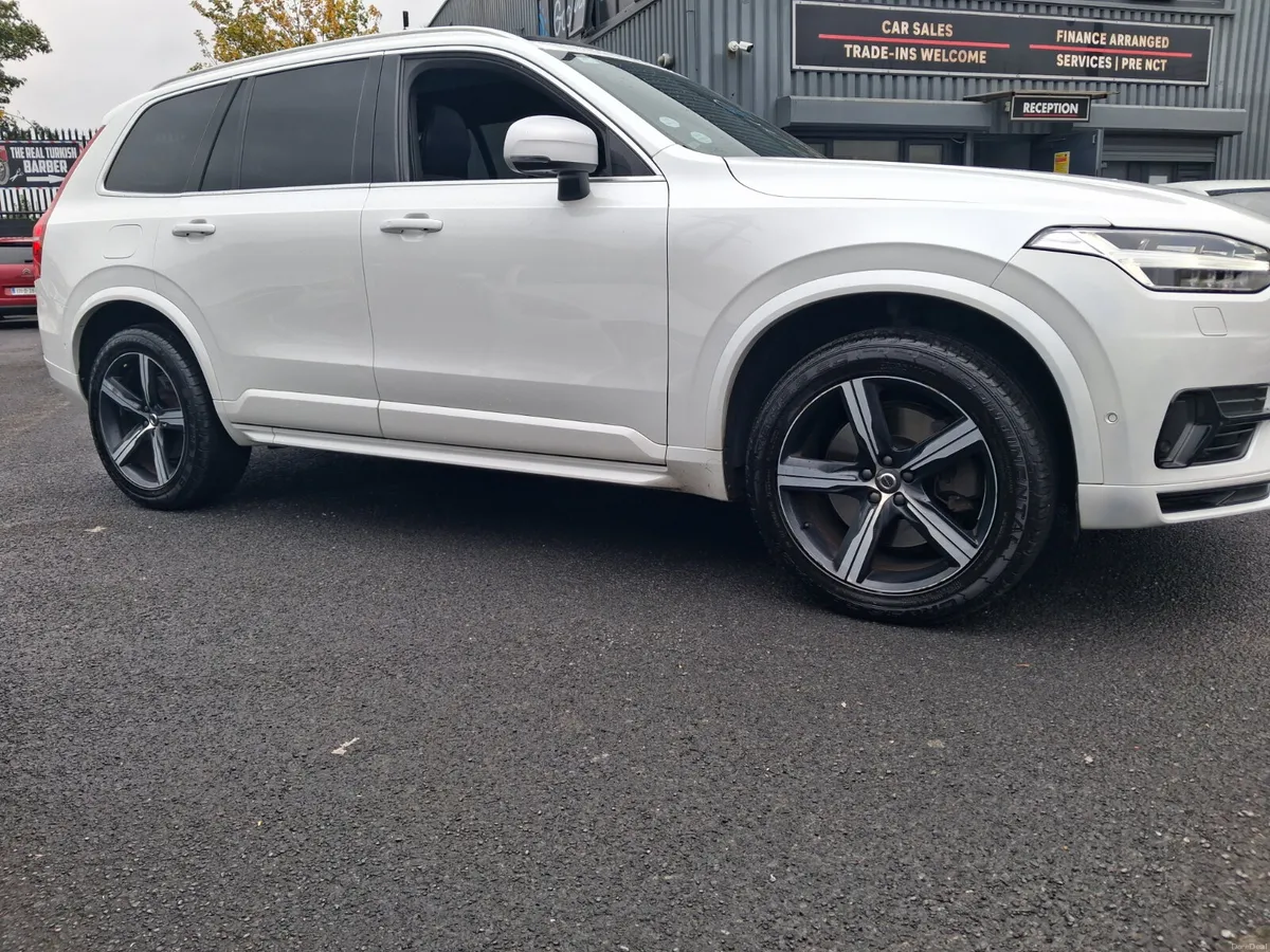 Volvo XC90 2018 R Design 7 seats - Image 5