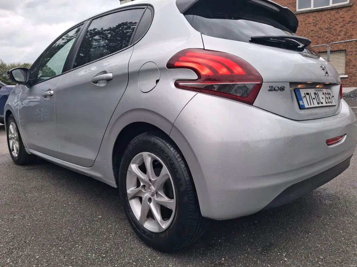 Peugeot 208 - Image 5