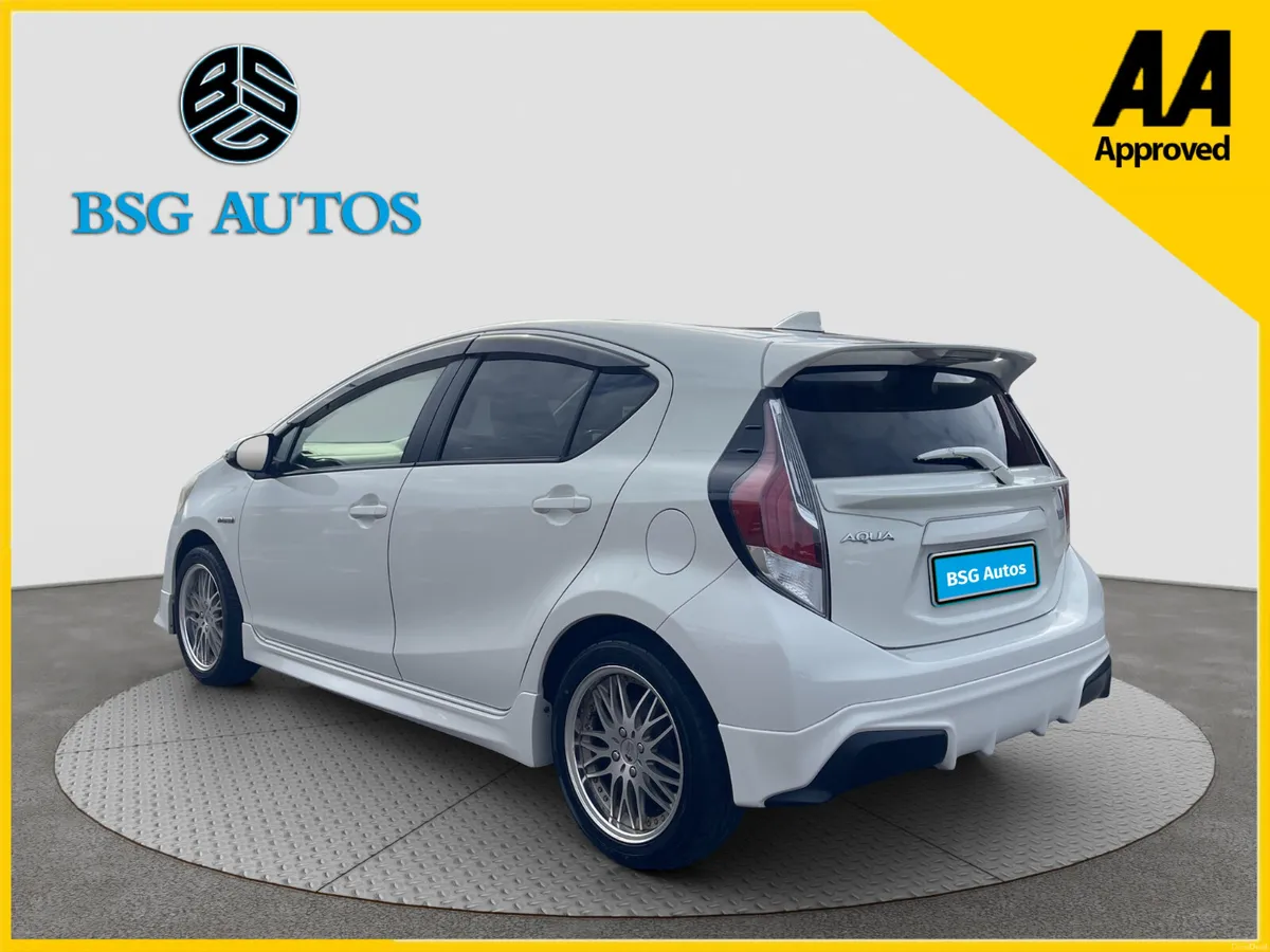2015 TOYOTA  AQUA 1.5 HYBRID AUTOMATIC *FINANCE* - Image 6