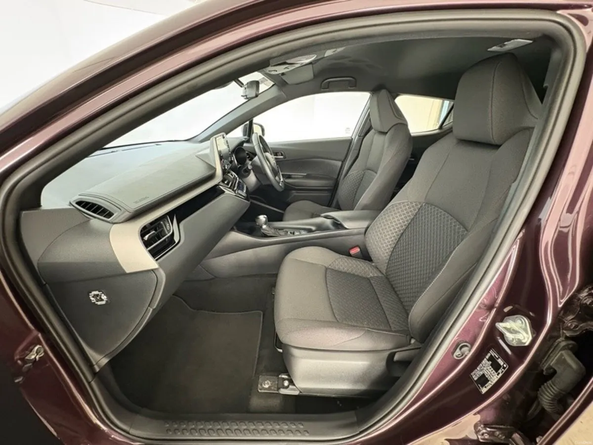 Toyota C-HR Luna Hybrid - Image 6