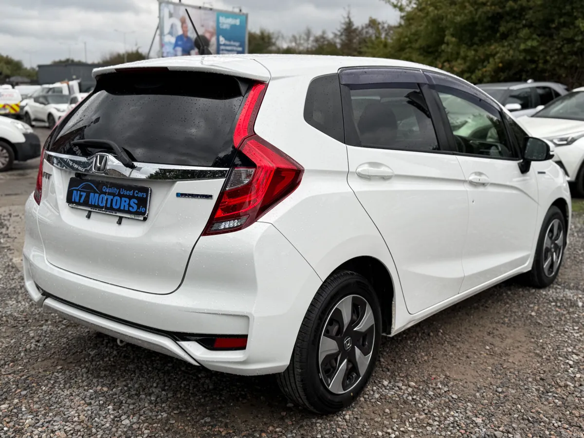 2019 Honda Fit 1.5 HYBRID AUTO - Image 3