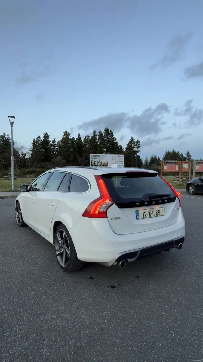 Volvo V60 R-Design 1.6D - Image 6