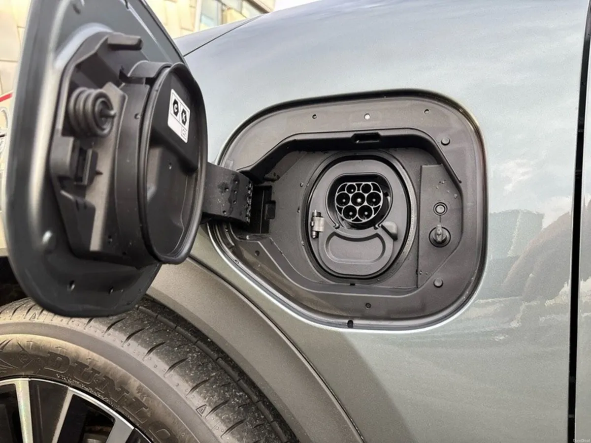 Toyota C-HR C-HR+ Premier - Image 6