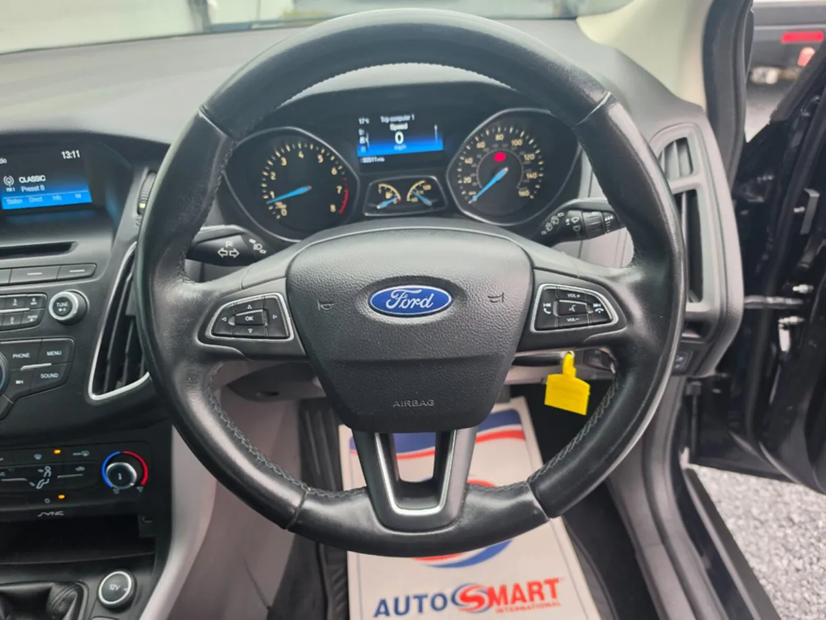 Ford Focus 1.0 ECOBOOST ZETEC 100PS 5DR T - Image 5