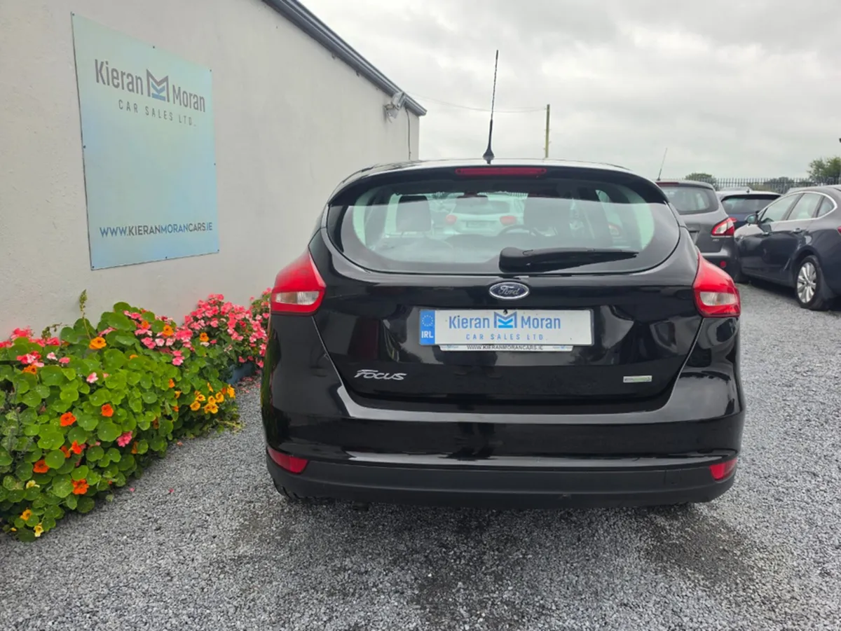 Ford Focus 1.0 ECOBOOST ZETEC 100PS 5DR T - Image 3