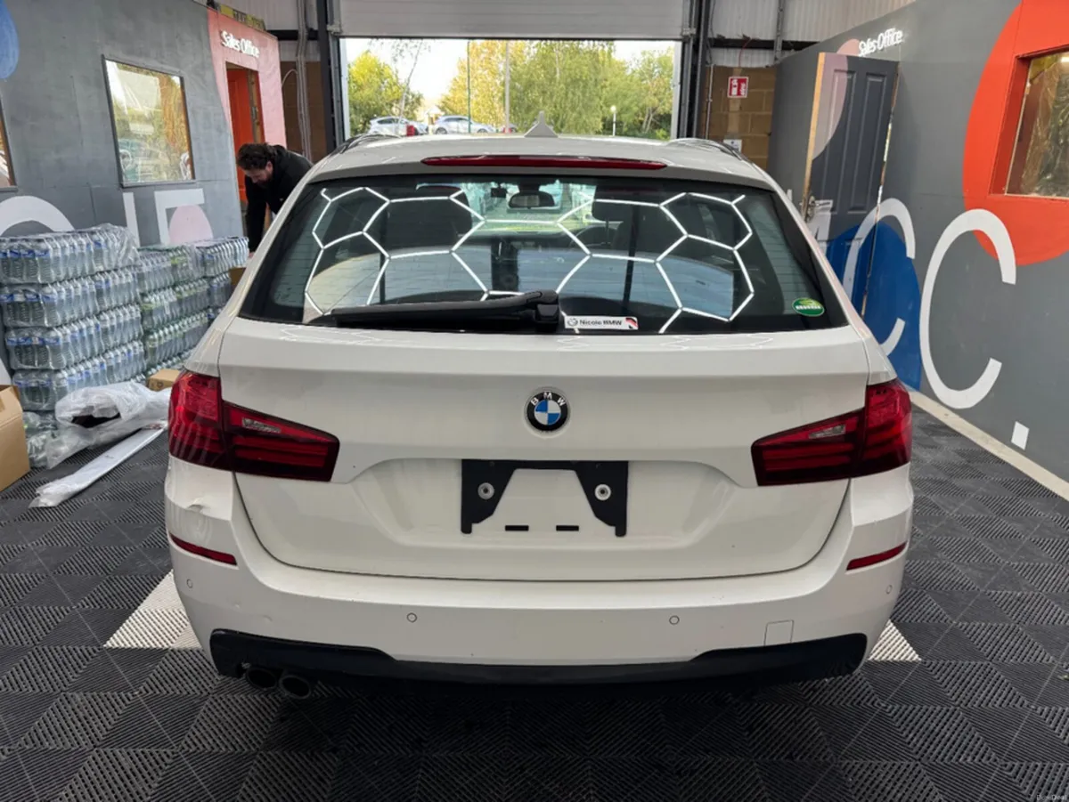 BMW 5-Series 2016 BMW 523D TOURING M SPOILER AUTOM - Image 4