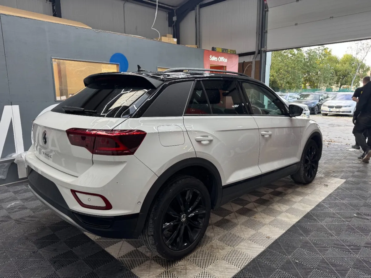 Volkswagen T-Roc 2024 VOLKSWAGEN T-ROC TDI BLACK S - Image 3