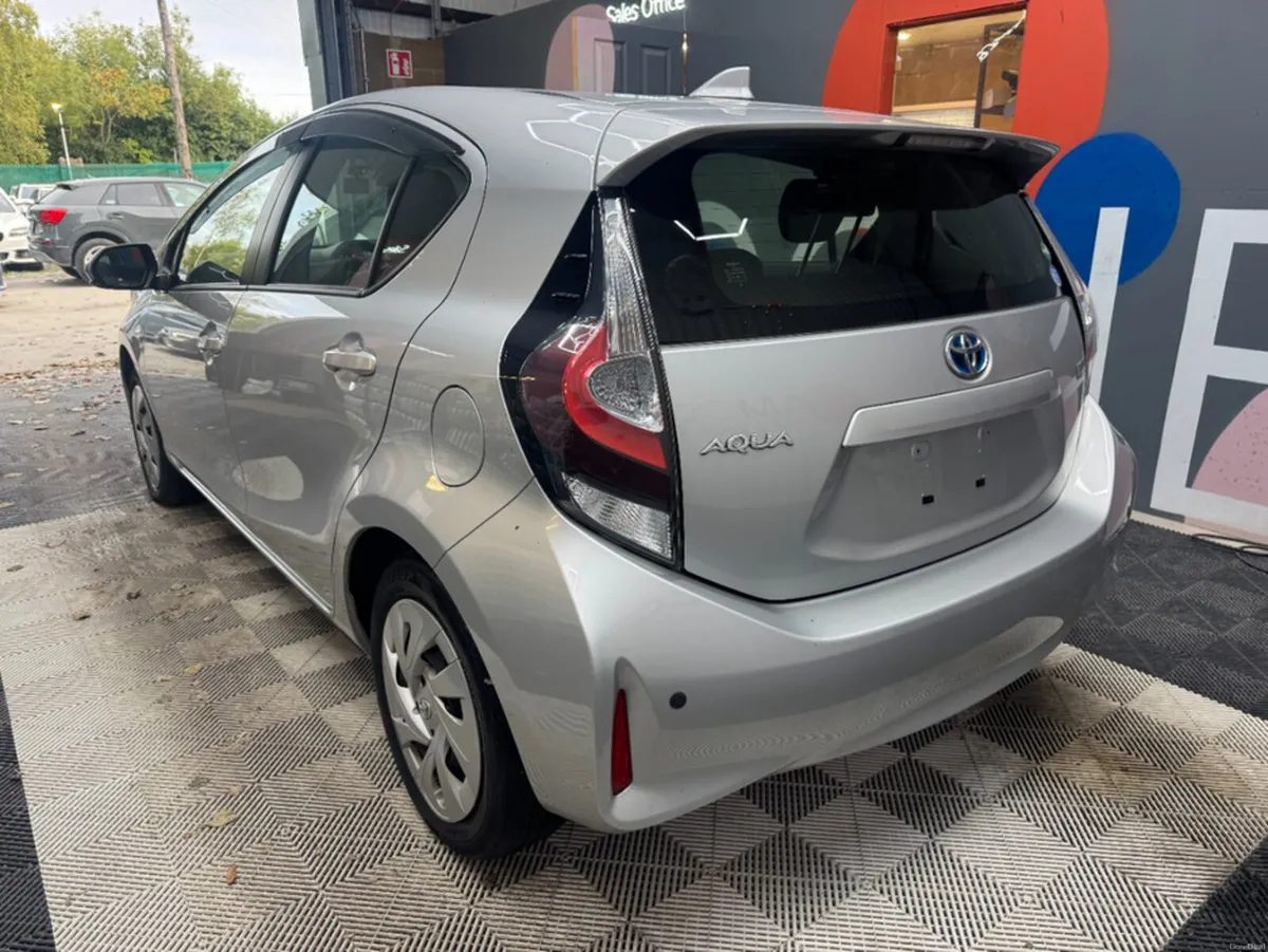Toyota Aqua 2019 TOYOTA AQUA L HYBRID AUTOMATIC 1. - Image 5