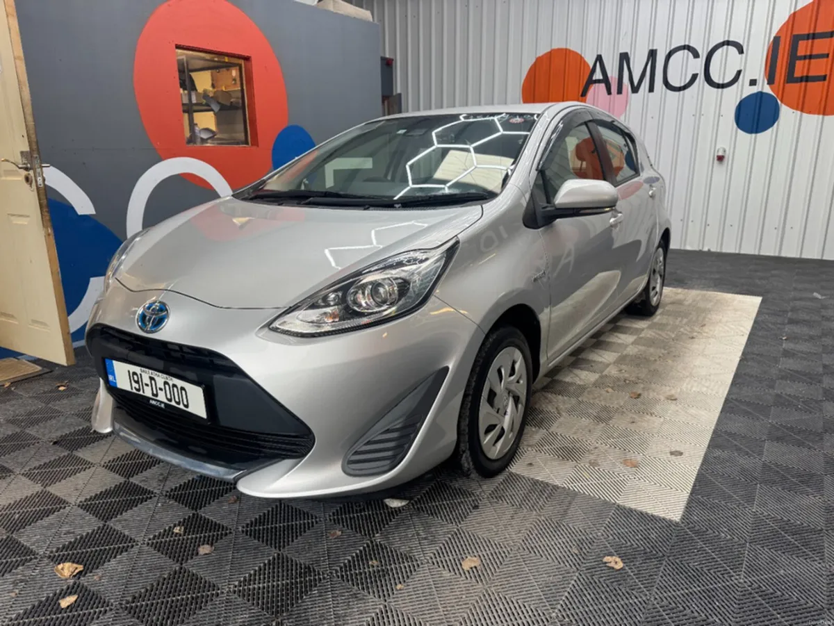 Toyota Aqua 2019 TOYOTA AQUA L HYBRID AUTOMATIC 1. - Image 6