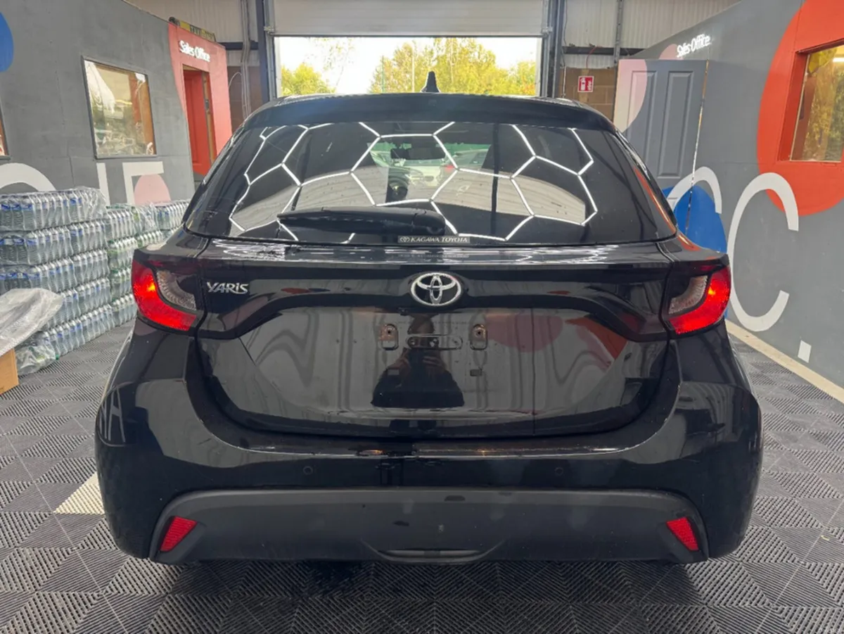 Toyota Yaris 2022 TOYOTA YARIS X 34000KM AUTOMATIC - Image 4