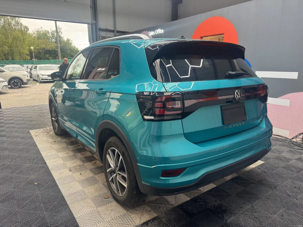 Volkswagen T-Cross 2021 VOLKSWAGEN T CROSS TSI R-L - Image 5