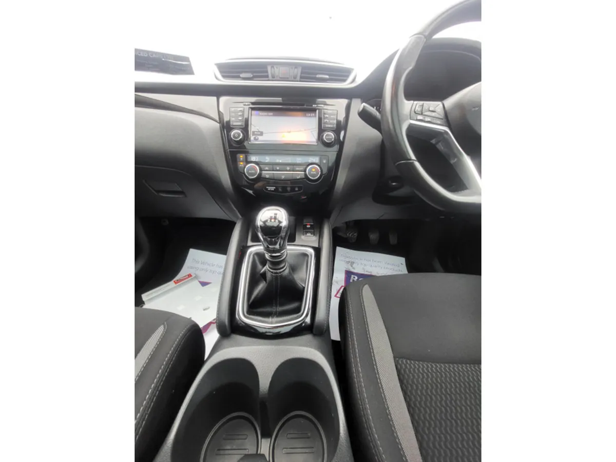 Nissan Qashqai 1.5 DSL SV SS 18 4DR - Image 4