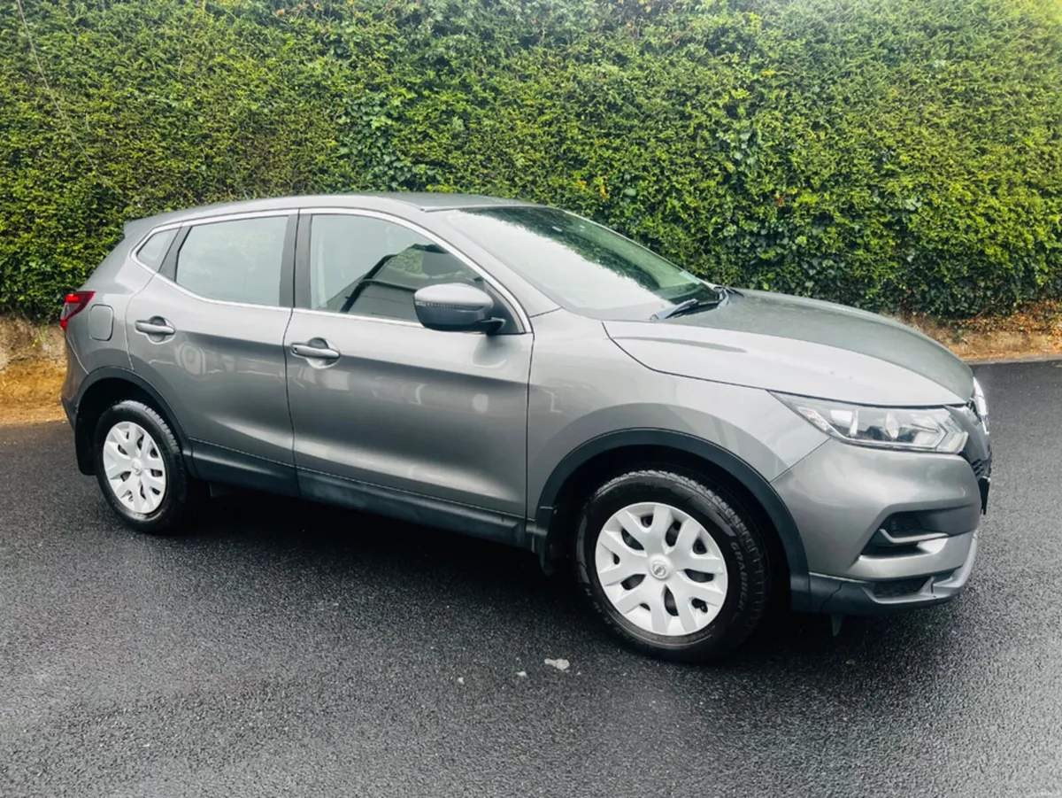 Nissan Qashqai 1.2 XE CVT 18 4DR AUTO - Image 4