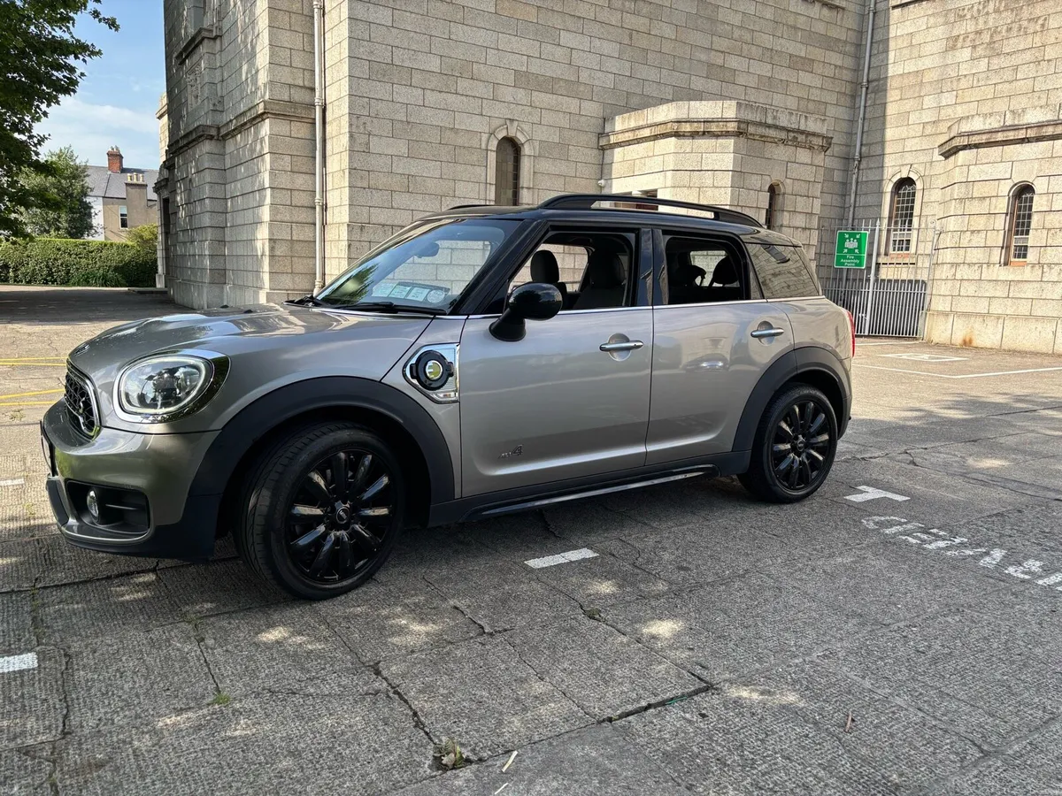 Car - Image 1